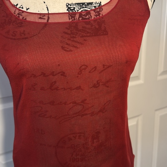 AKRIS Elegant Burgundy Silk Tank - Picture 2 of 7